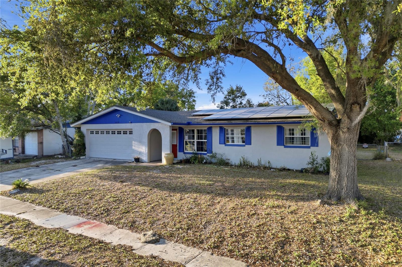 2715 Elmhurst Cir — photo