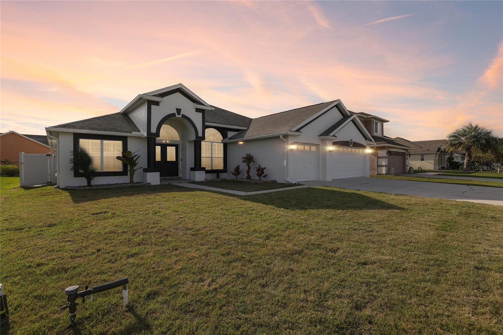 4612 Huron Bay Cir — photo