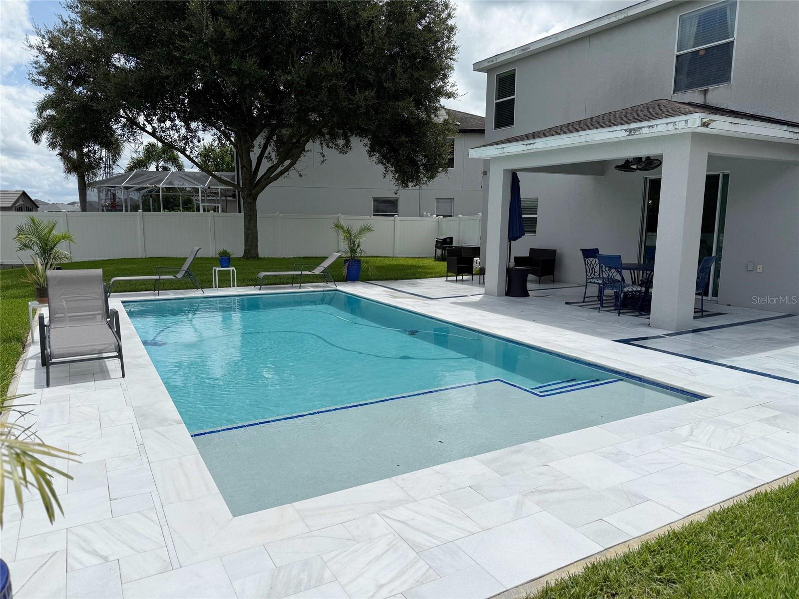 12236 Fairlawn Dr — photo