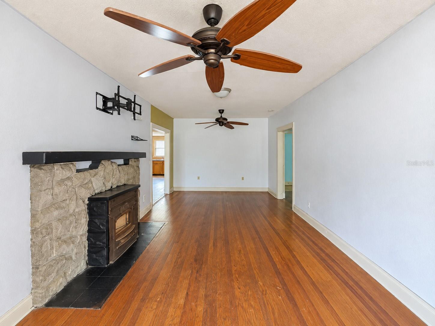 1805 E Orange Avenue, Eustis, FL 32726 — photo 3