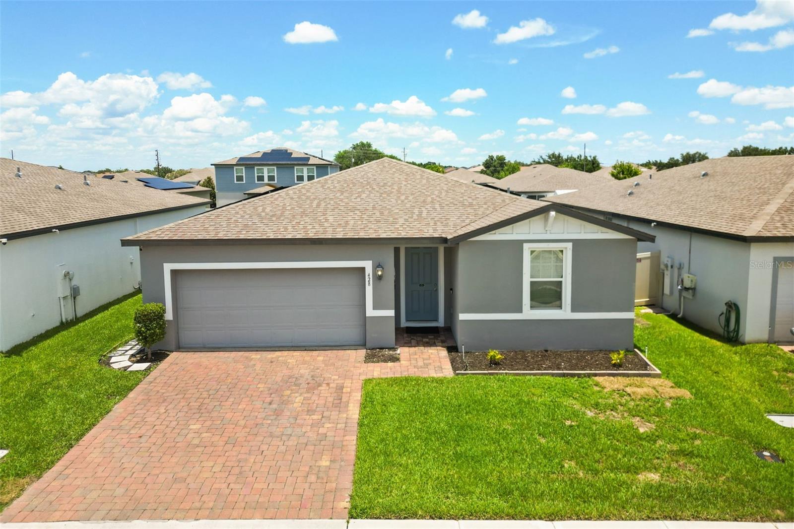 428 McKenna Dr — photo