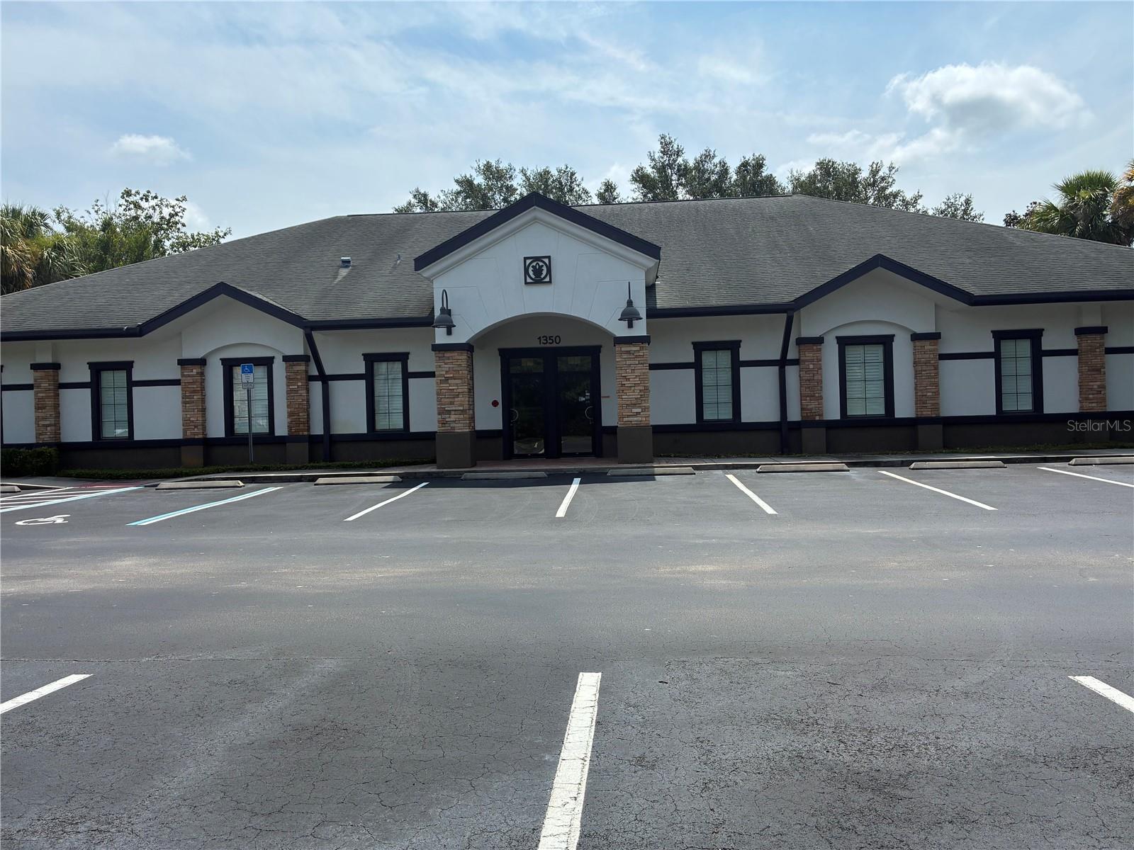 1350 City View Ctr — photo