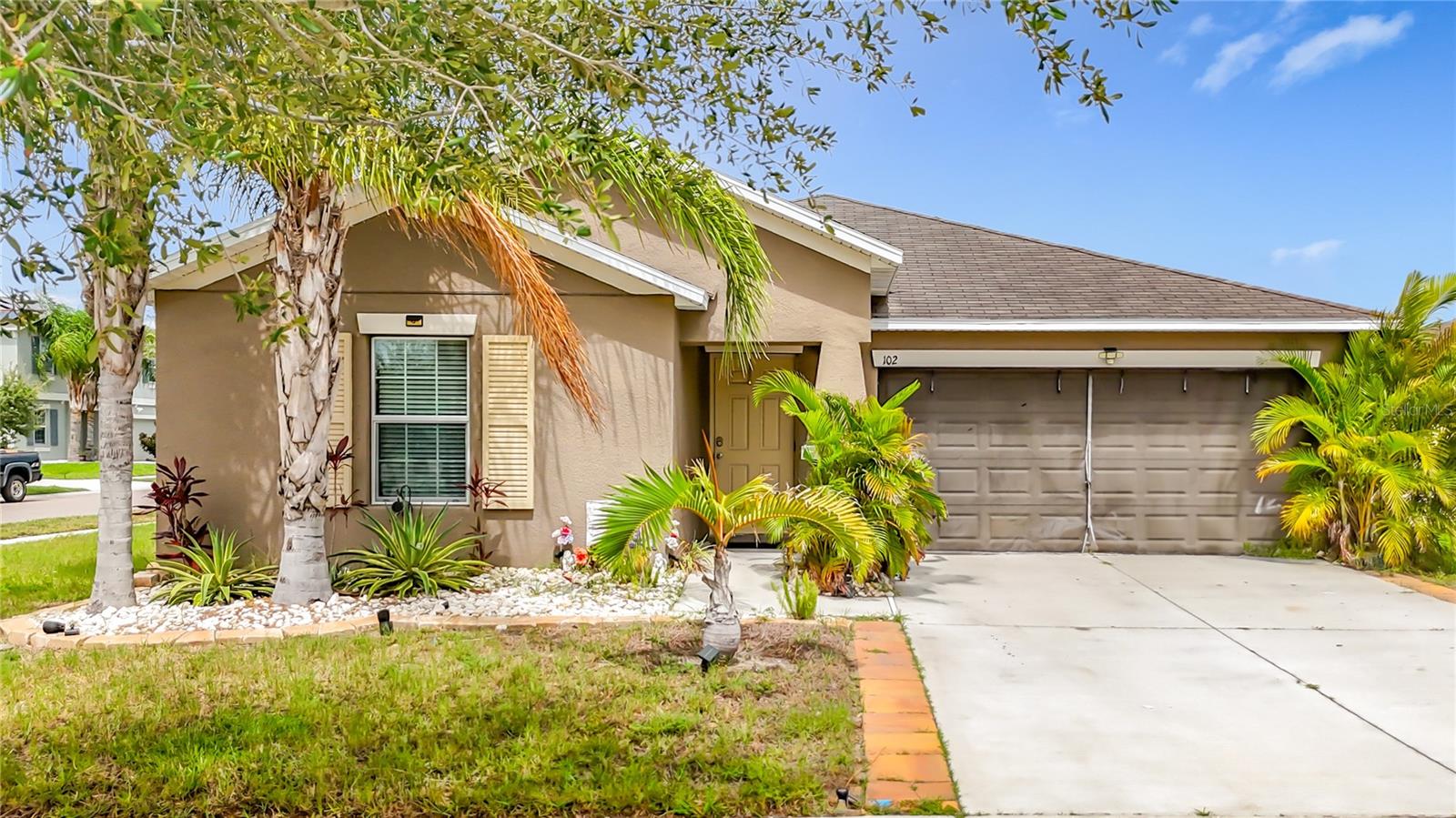 102 Cascade Bend Dr — photo
