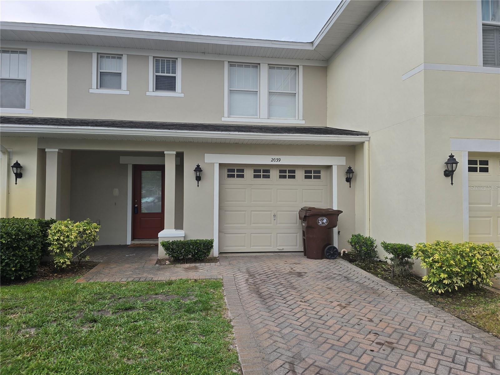 2039 Cypress Bay Blvd — photo