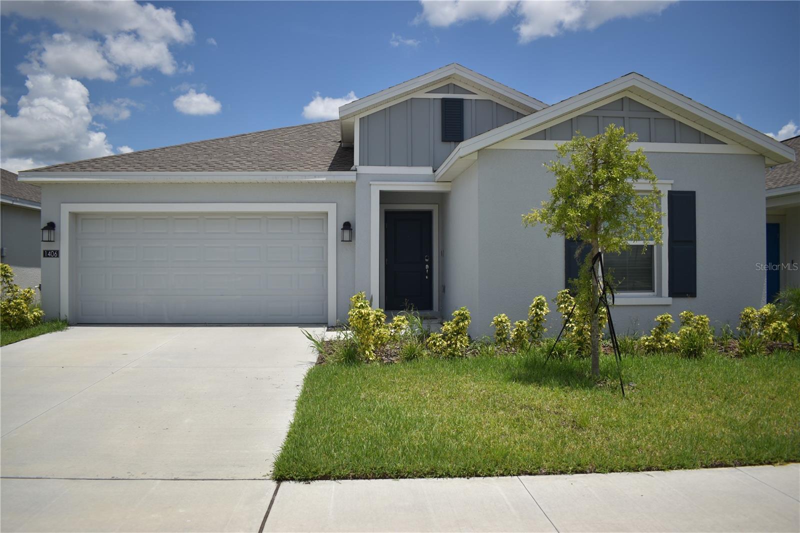 1406 Deepwater Cir — photo