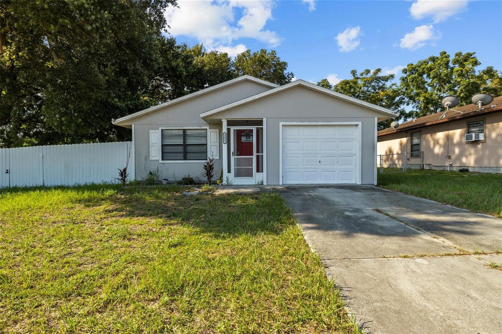 3351 Ellington Ave — photo