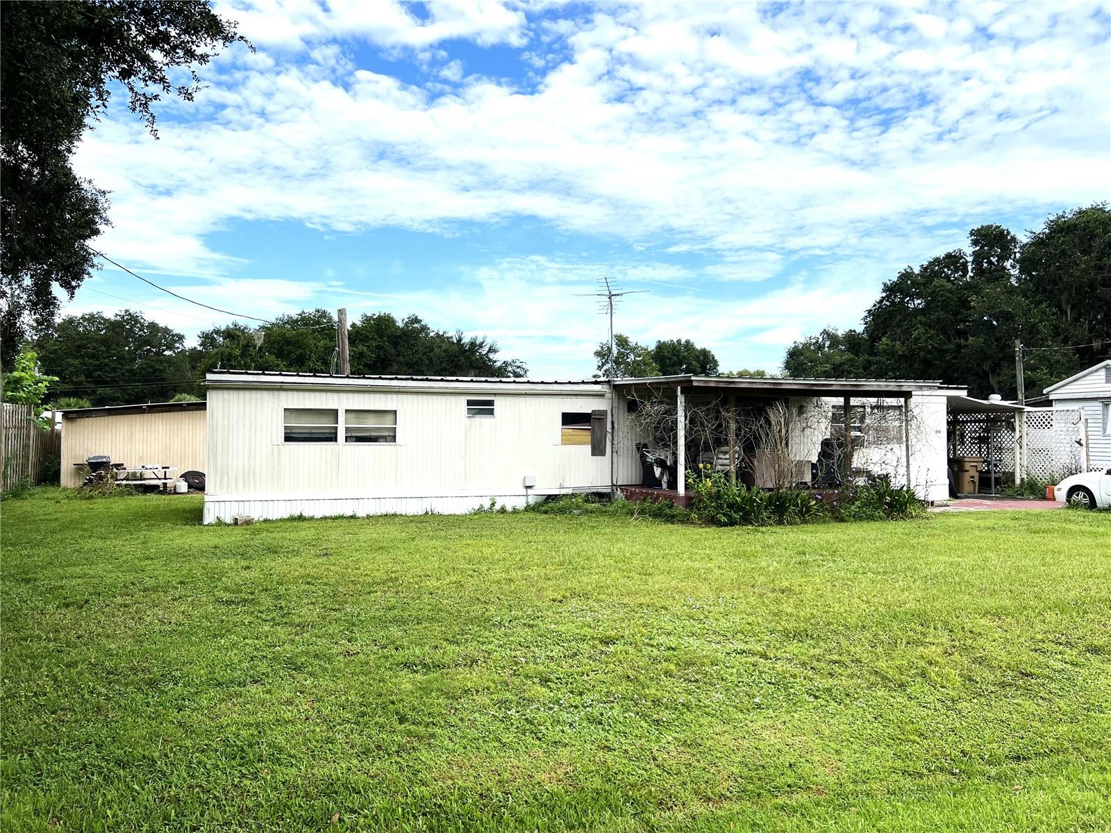 170 N Oak Dr — photo