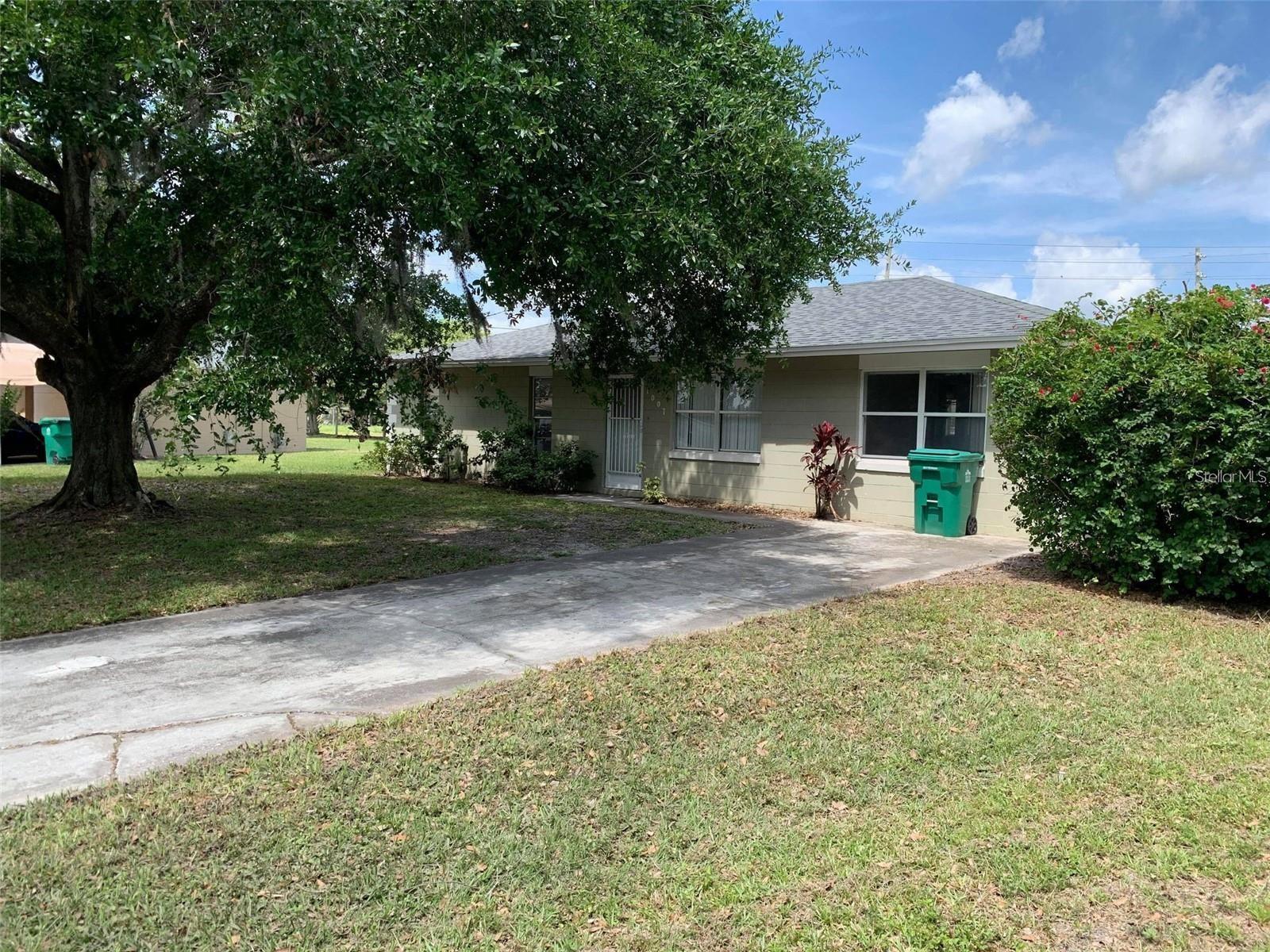1007 Carol Anderson Dr — photo