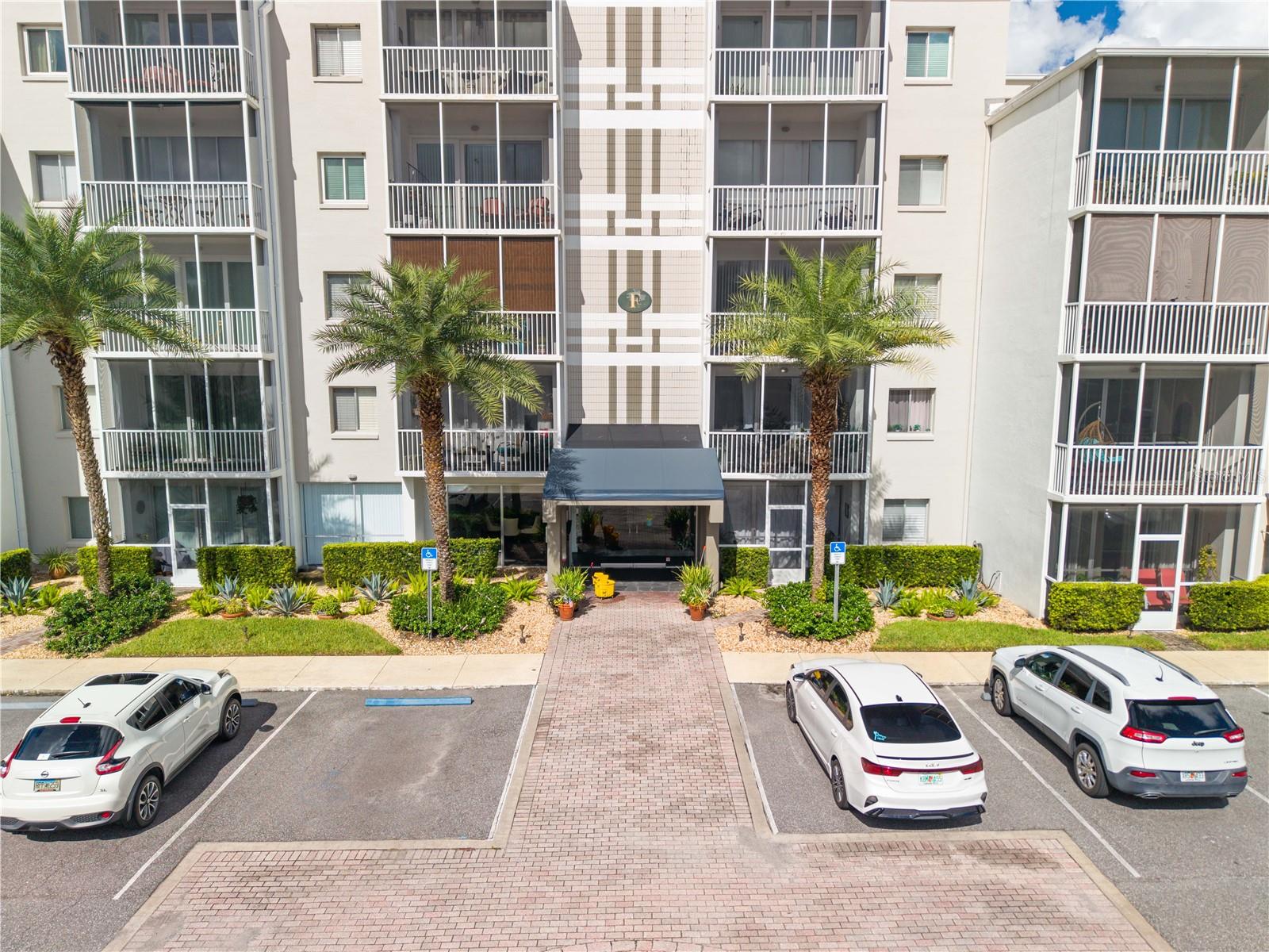 1100 Delaney Ave #F204 — photo