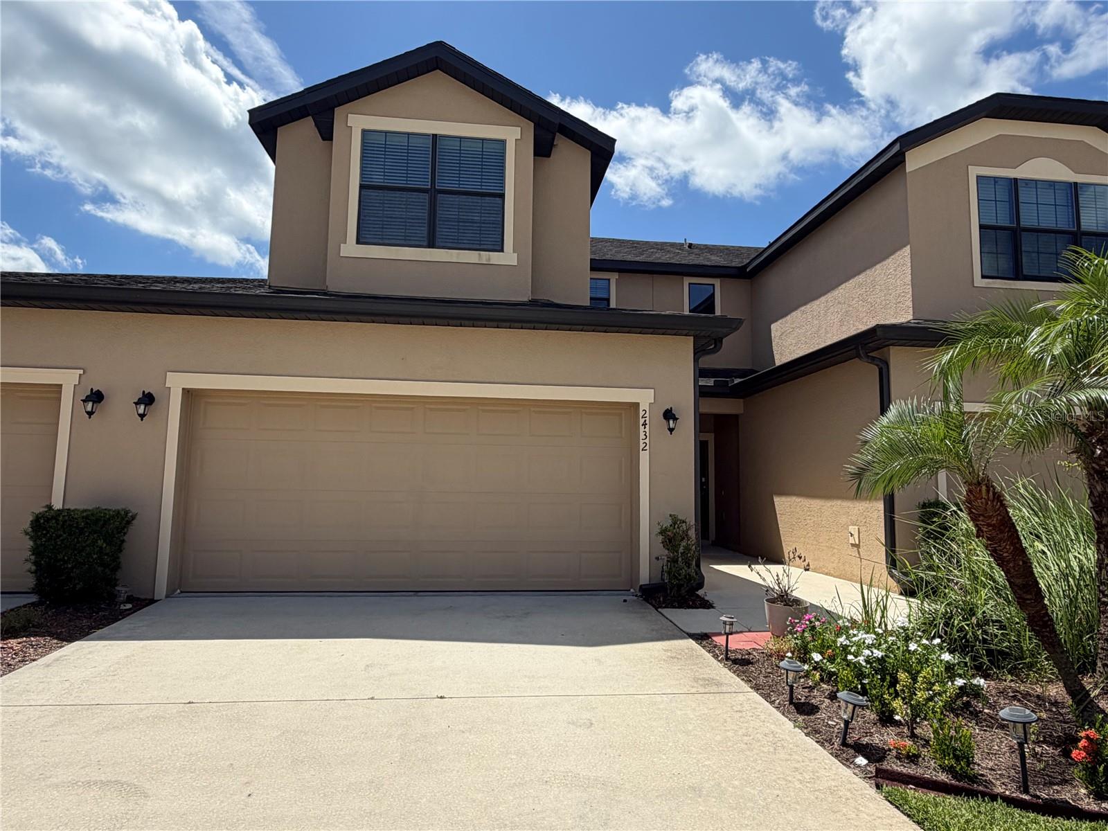 2432 Seven Oaks Dr — photo