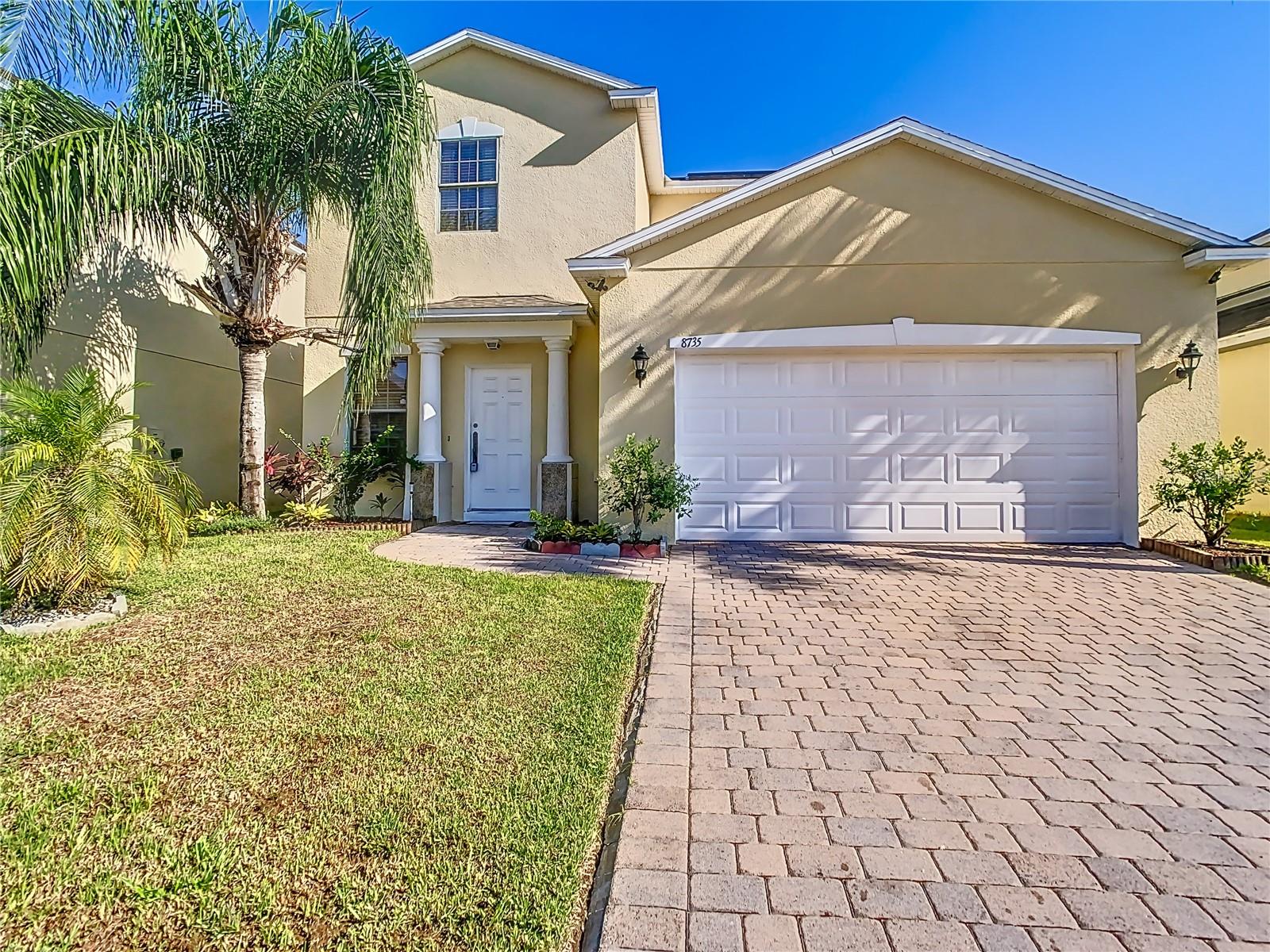 8735 Isla Bella Dr — photo
