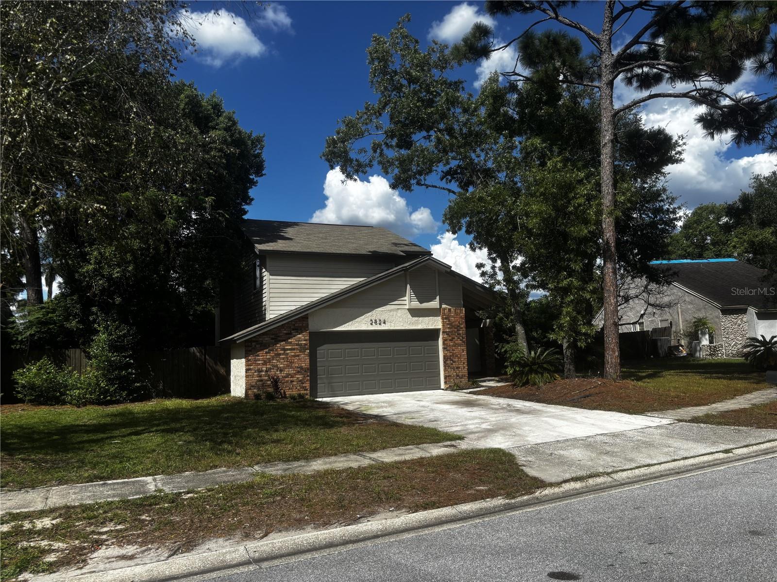 2824 Charmont Dr — photo