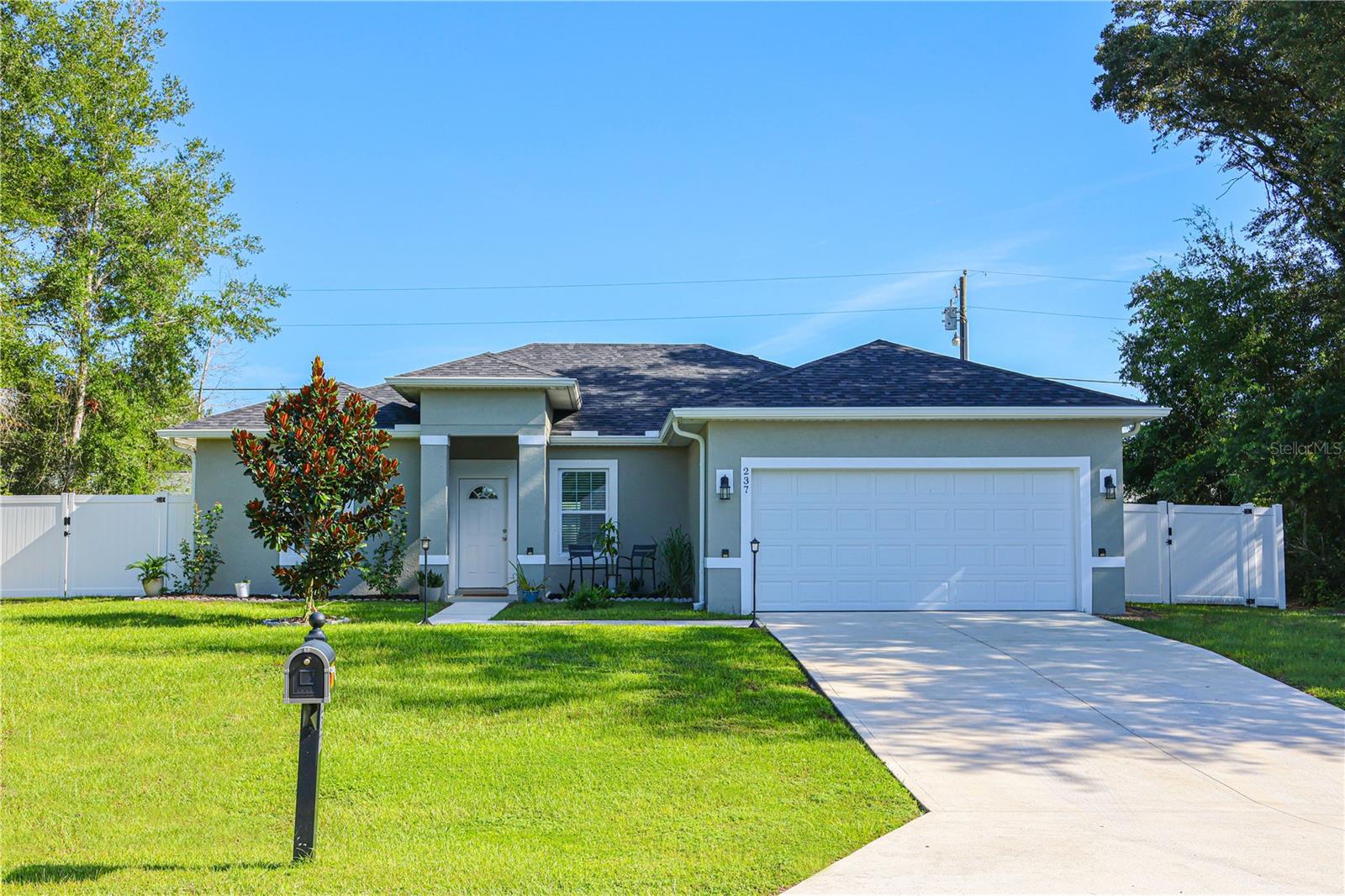 237 Marion Oaks Trl — photo