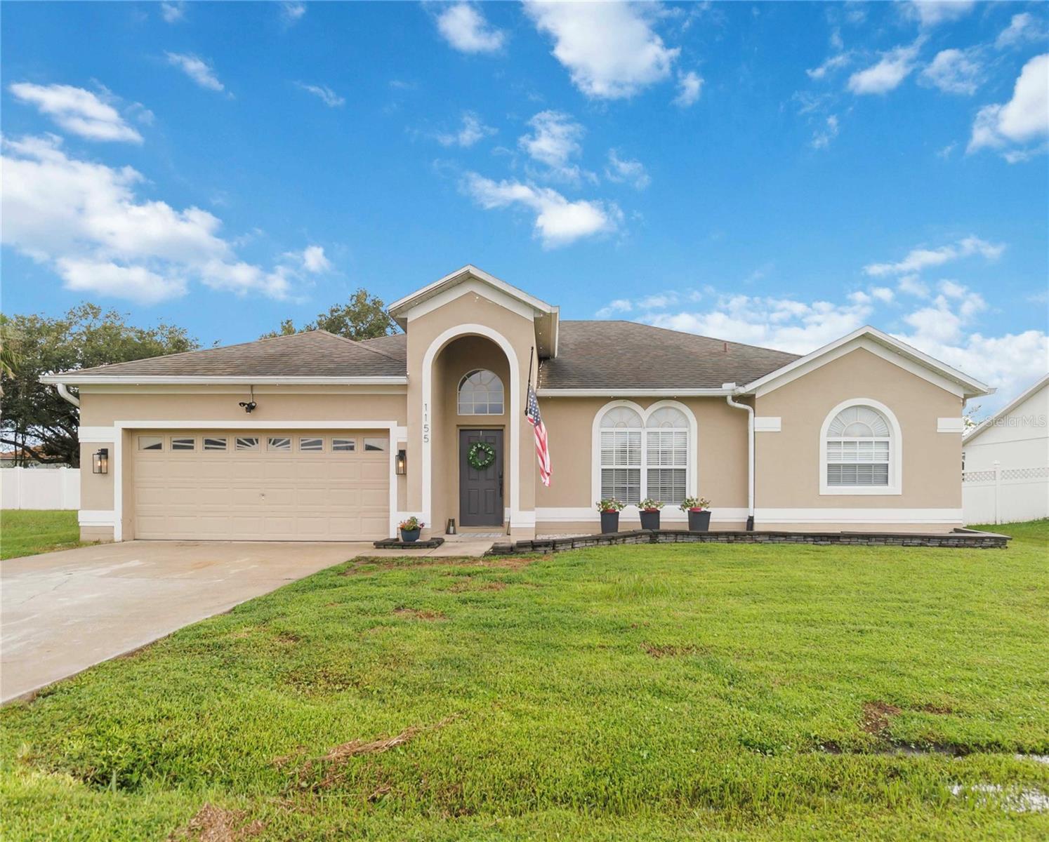 1155 Normandy Dr — photo