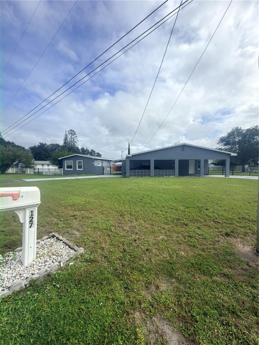 127 Lakeview Dr — photo