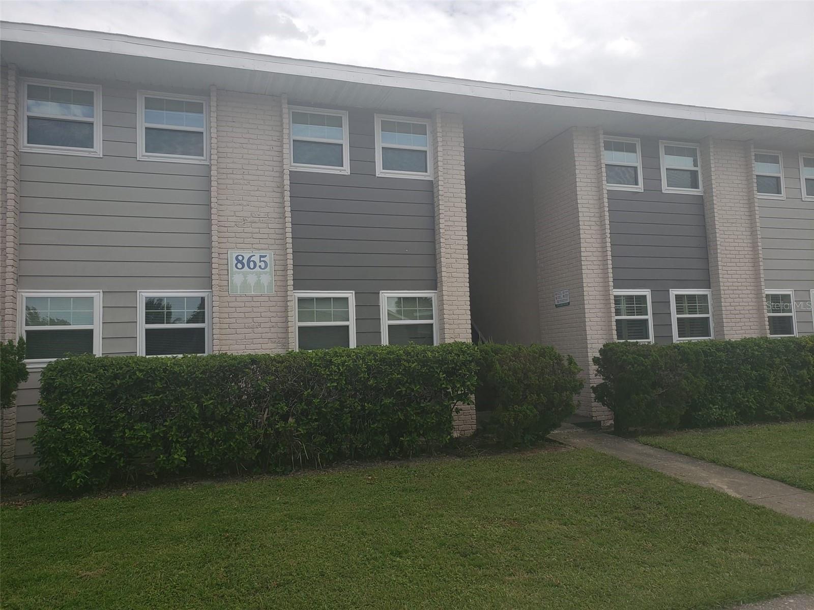 865 Sky Lake Cir #a — photo
