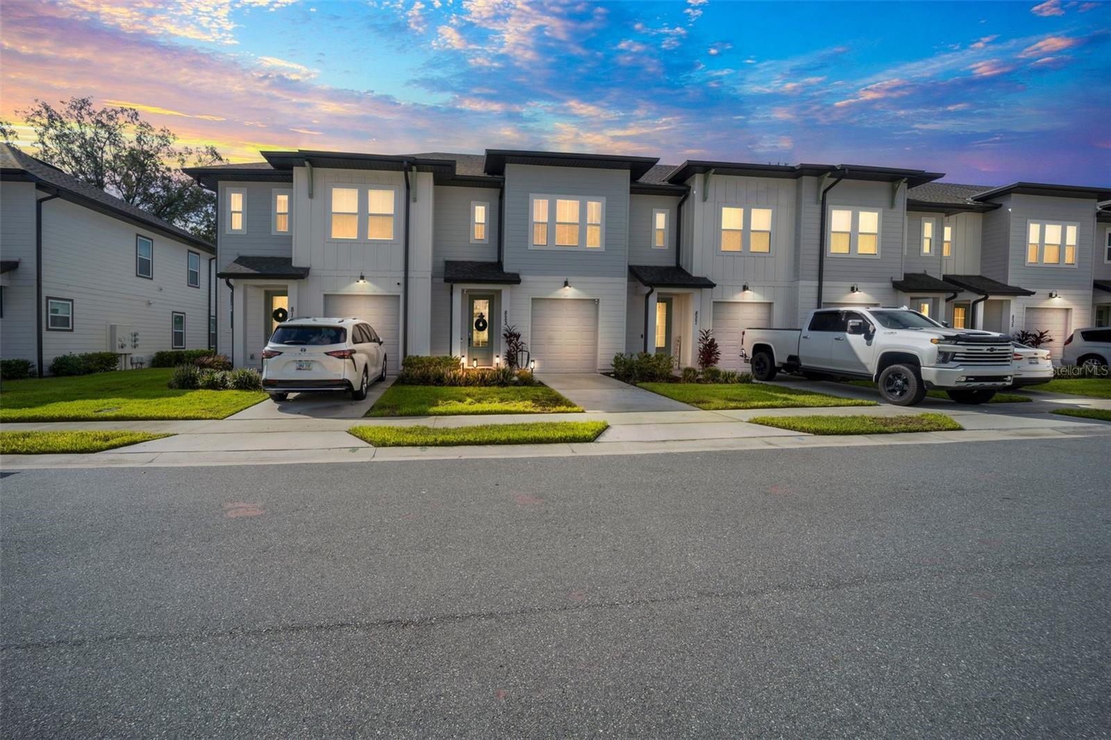 823 Longboat Dr — photo
