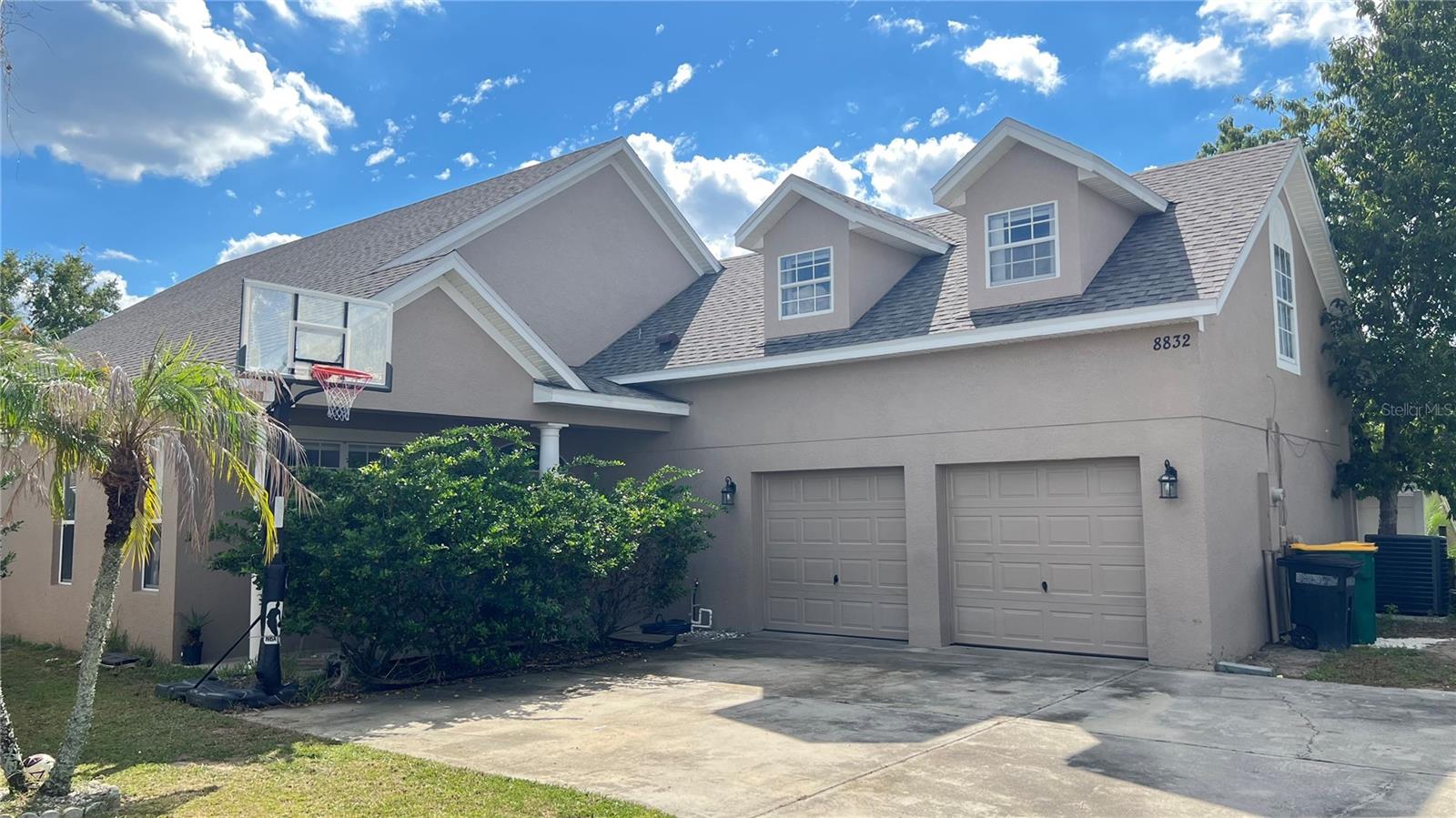 8832 Kensington Ct — photo
