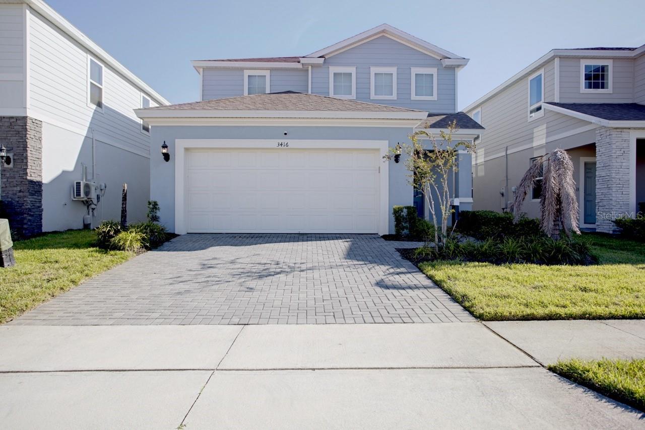 3416 Lilac Way — photo