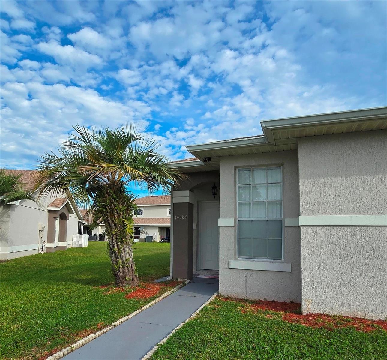 14584 Laguna Beach Cir — photo