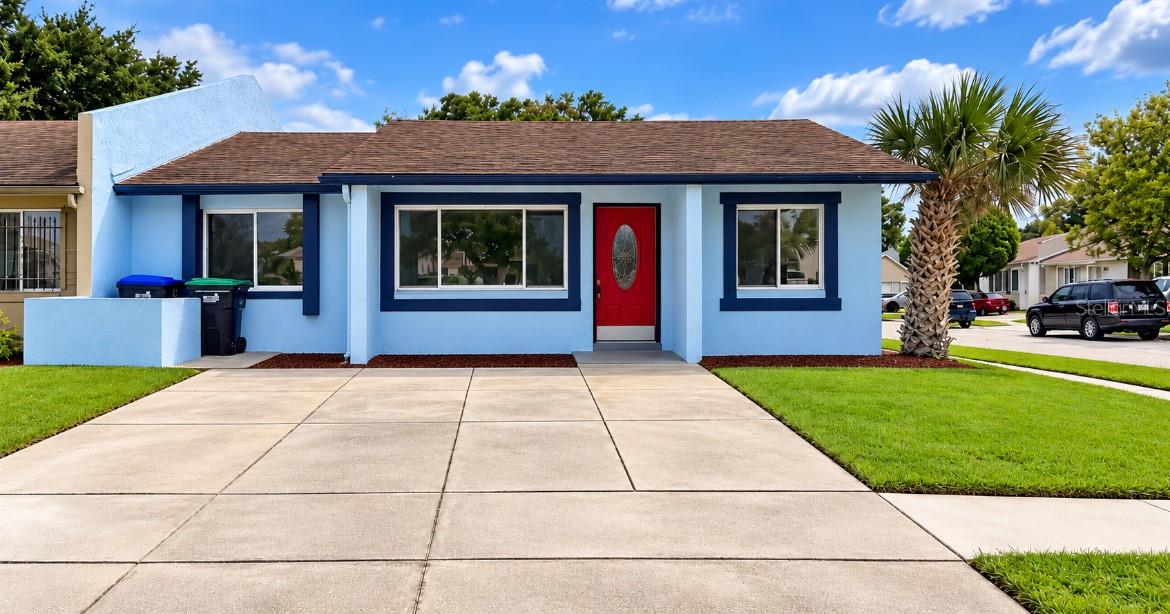 2612 London Bridge Ct — photo