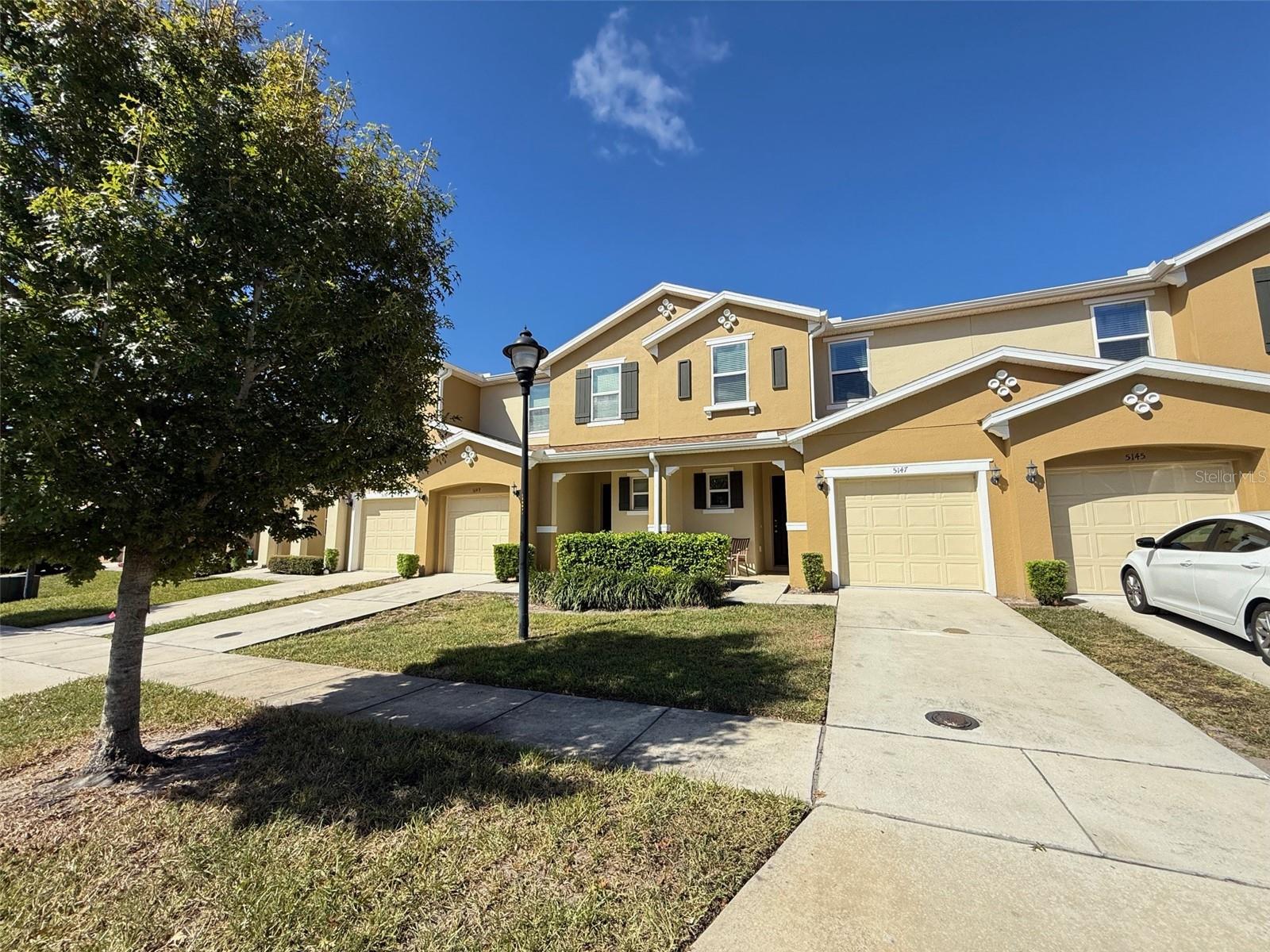 5147 Adelaide Dr — photo