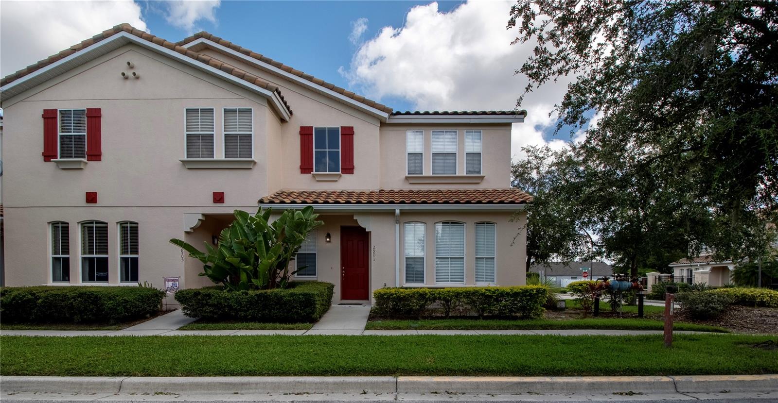 2901 Aqua Virgo Loop — photo