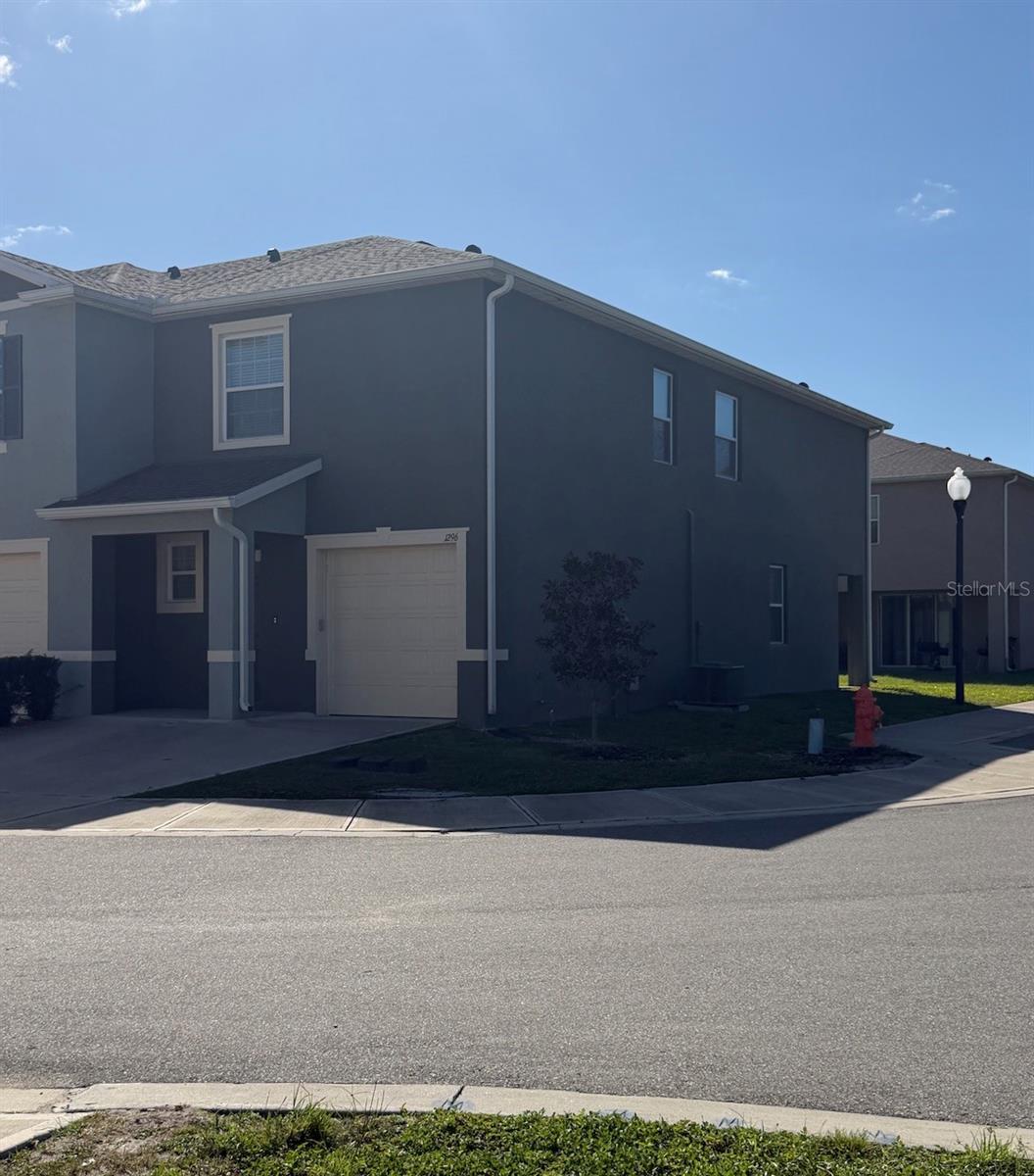 1296 Yellow Finch Dr — photo