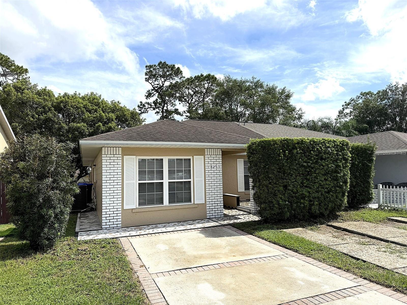 825 Quail Hollow Dr — photo