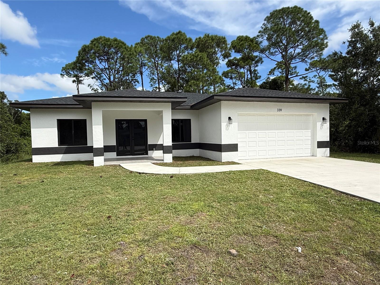 339 Roadrunner Ave — photo