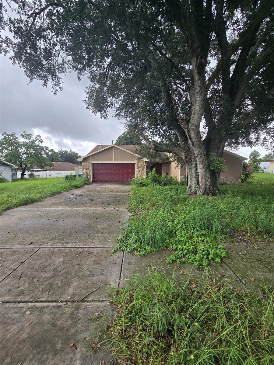 1406 Meadow Dr NE — photo