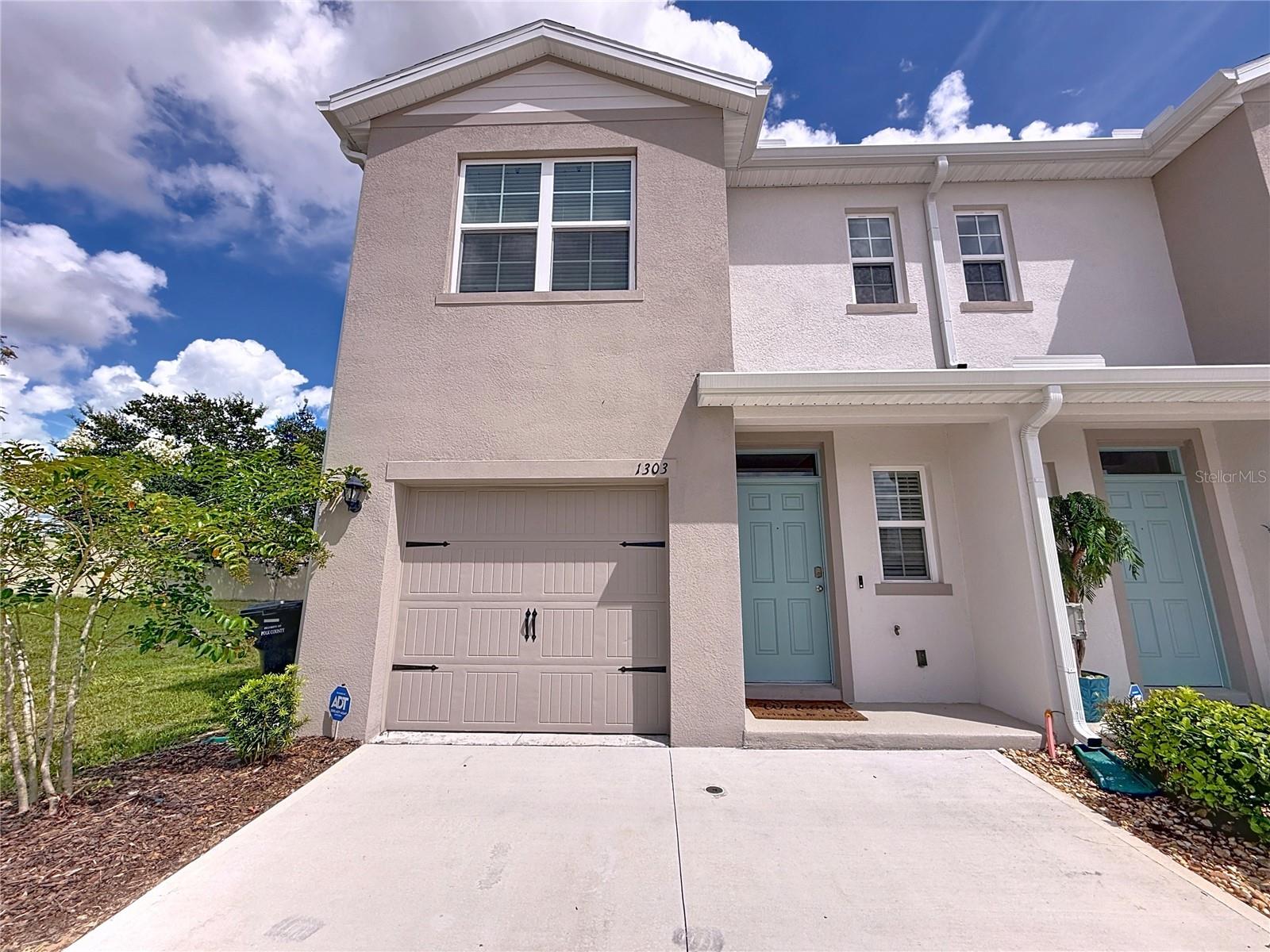 1303 Tallowwood Ln — photo
