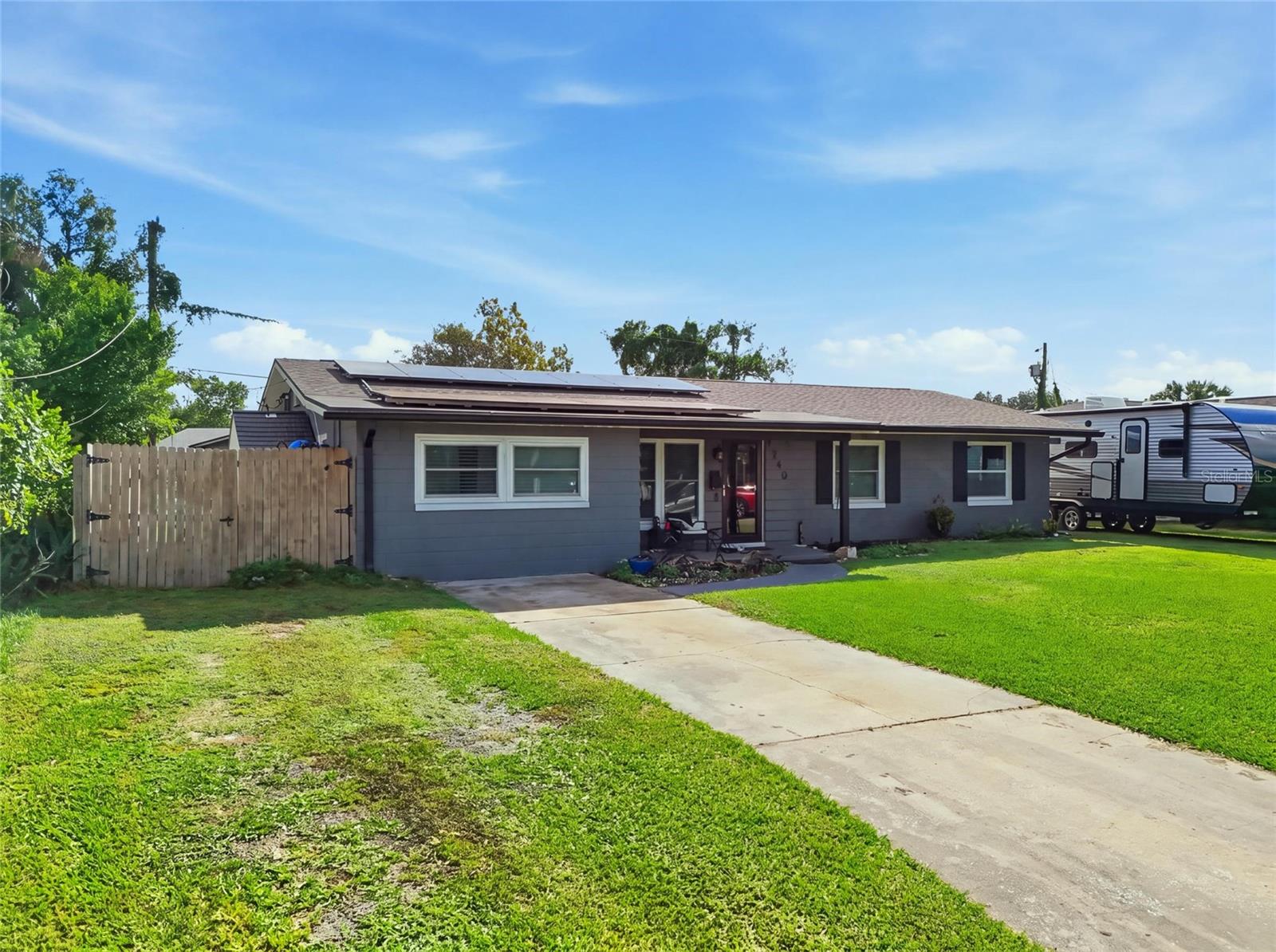 1740 Puritan Ave — photo