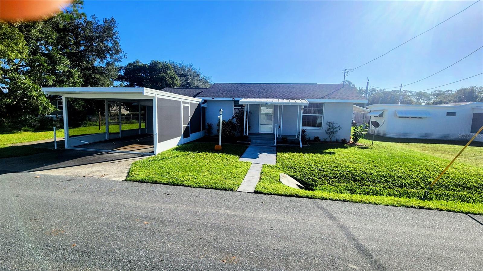 1601 Trout Blvd — photo