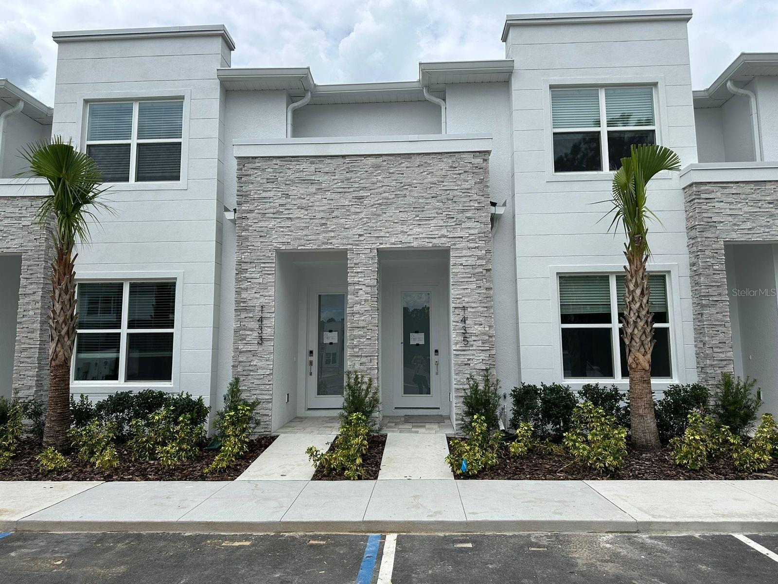 1435 Serendipity Ln — photo
