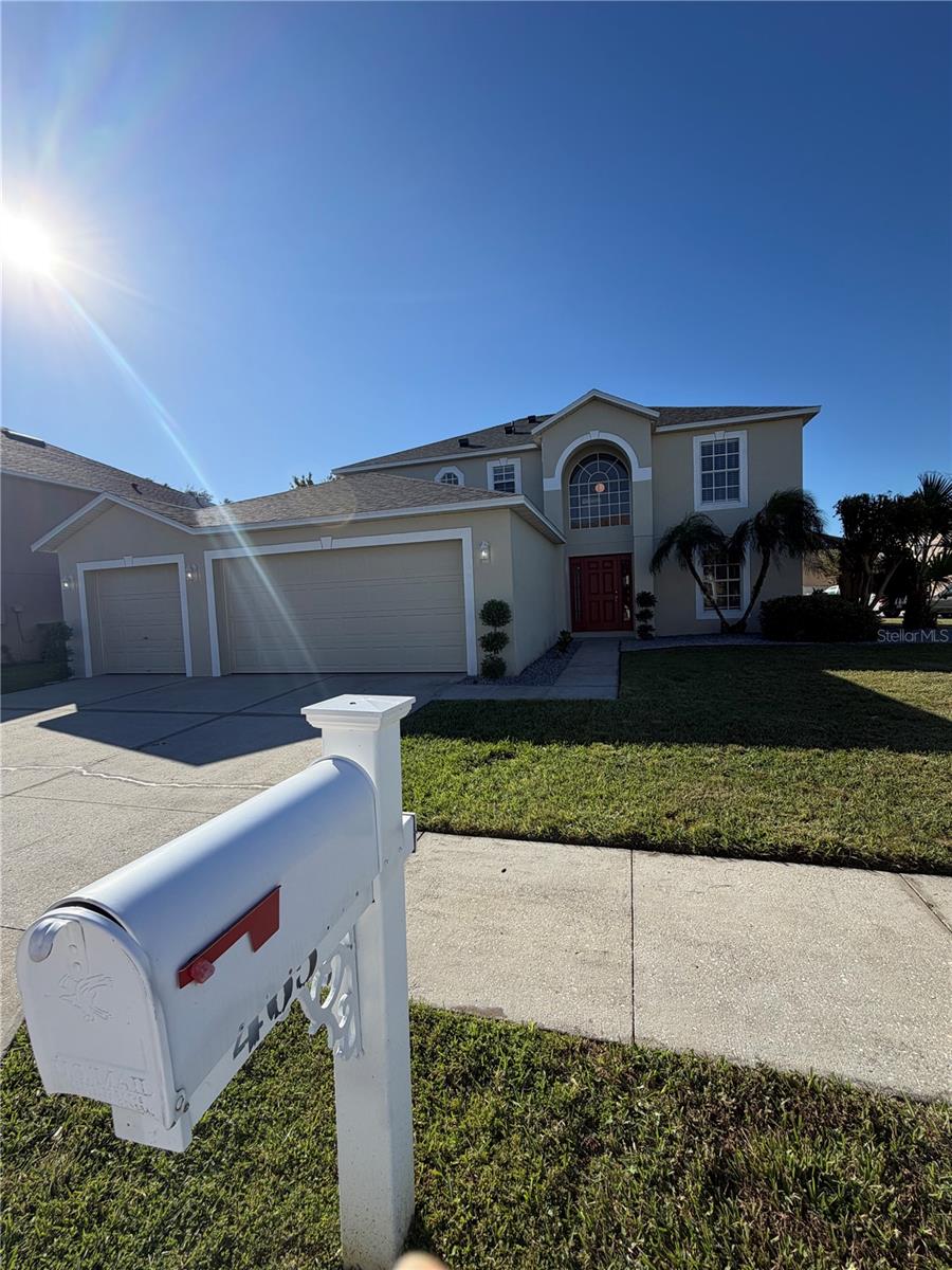 465 Fish Hawk Dr — photo