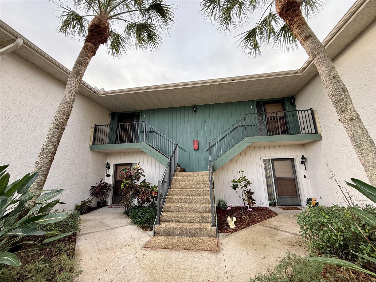 2 Buck Cir #2 — photo