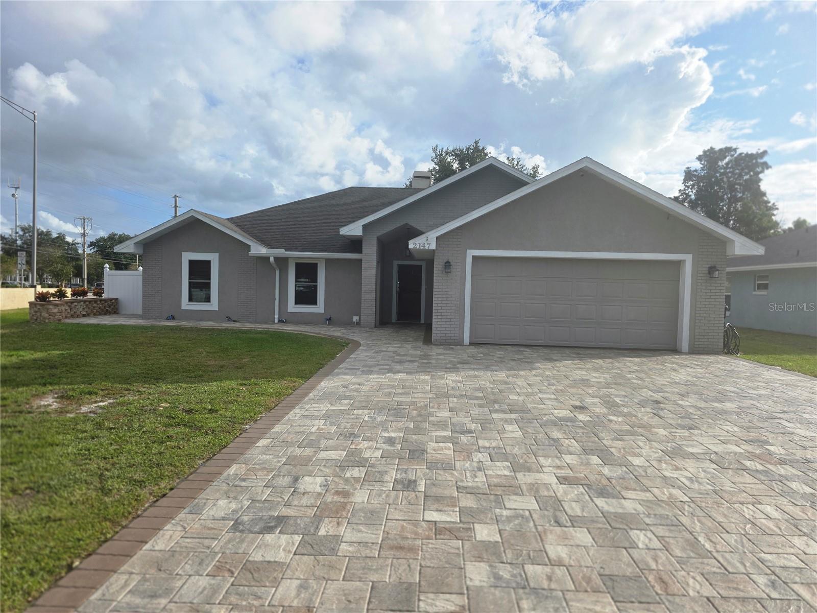 2147 Glen Heights Pl — photo