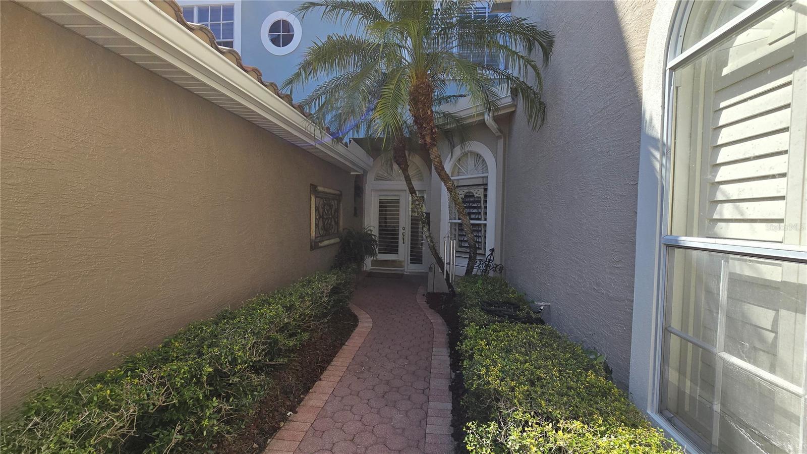 1648 Lago Vista Blvd — photo
