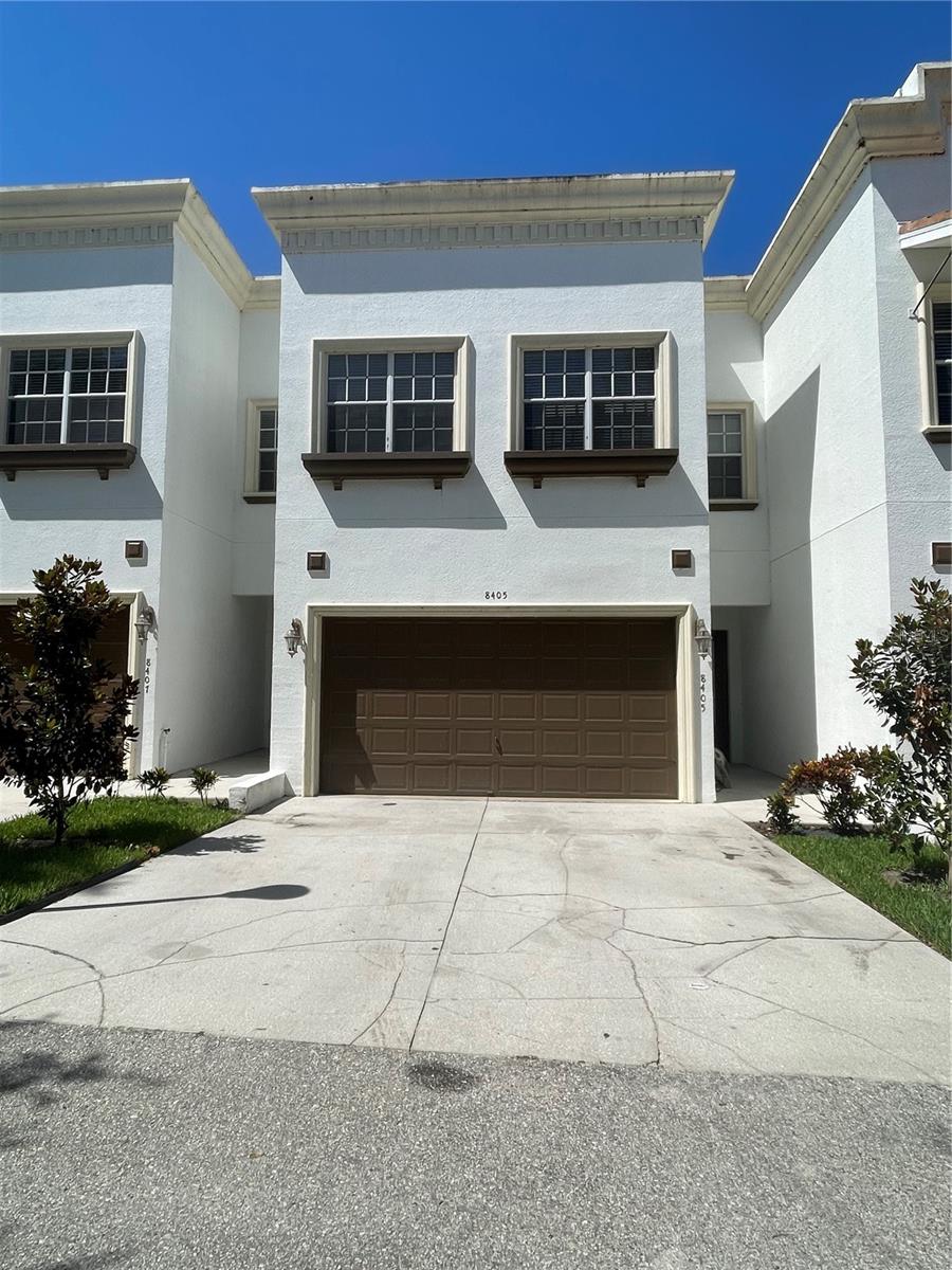 8405 Costa Bella Way — photo