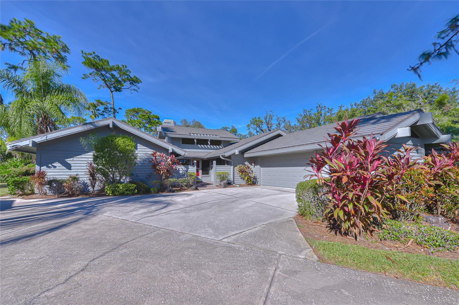 5355 Cobblestone Ct — photo