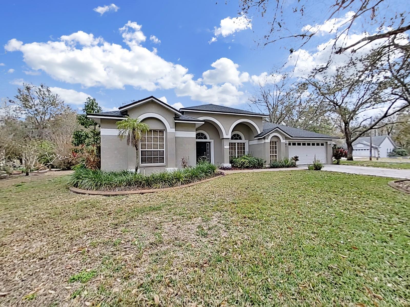 17307 Oak Ledge Dr — photo