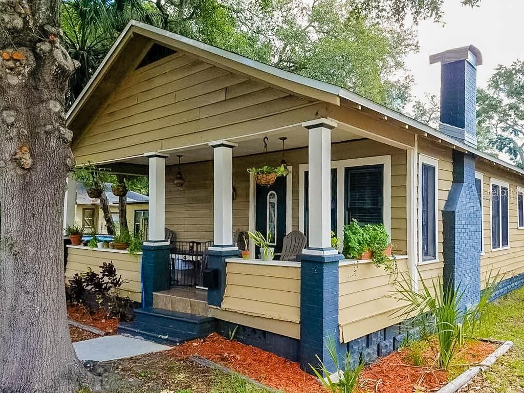 1210 Highland St S — photo