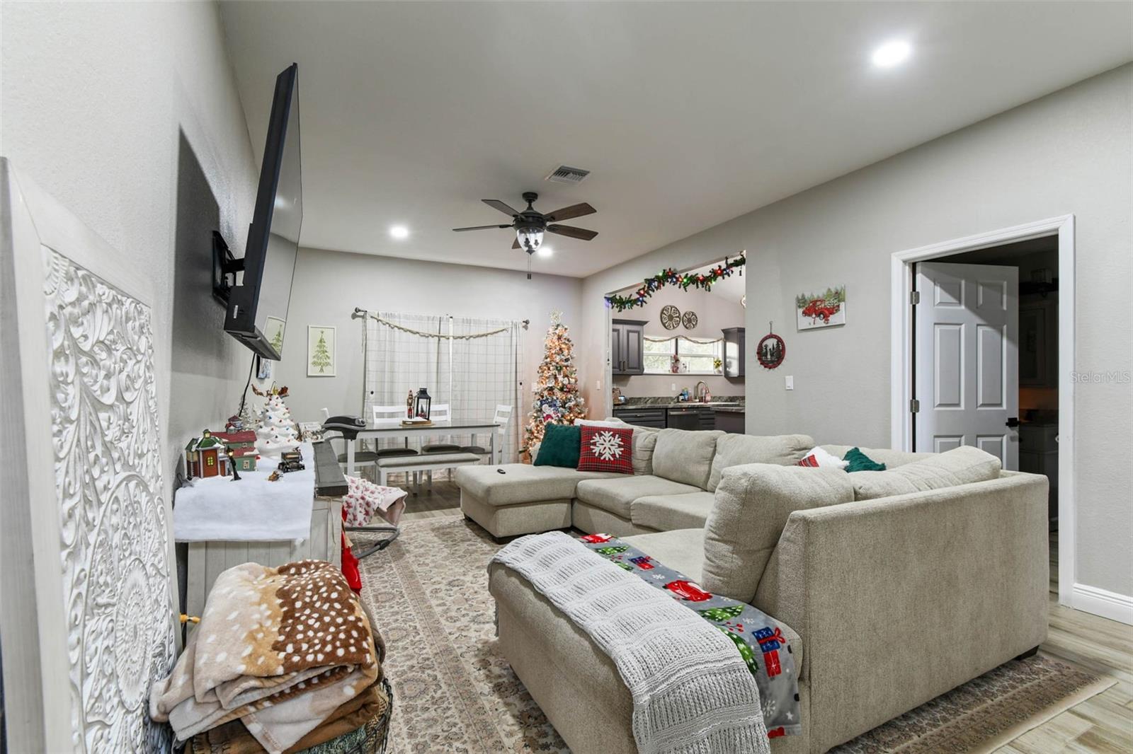 748 McClellan Road, Frostproof, FL 33843 — photo 3