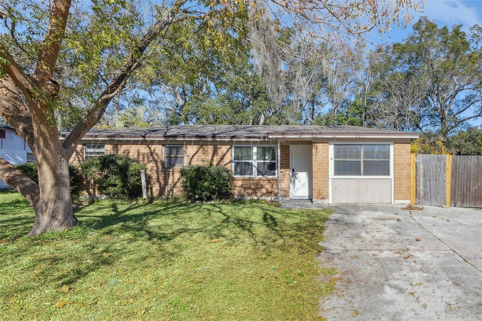321 Aries Dr — photo