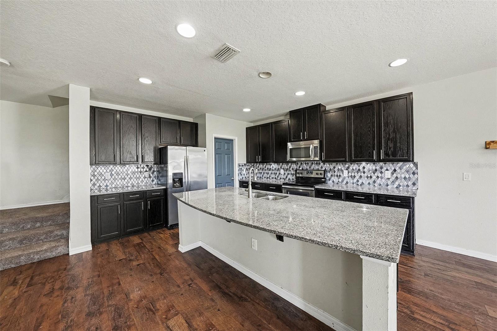 10233 Newminster Loop, Ruskin, FL 33573 — photo 2