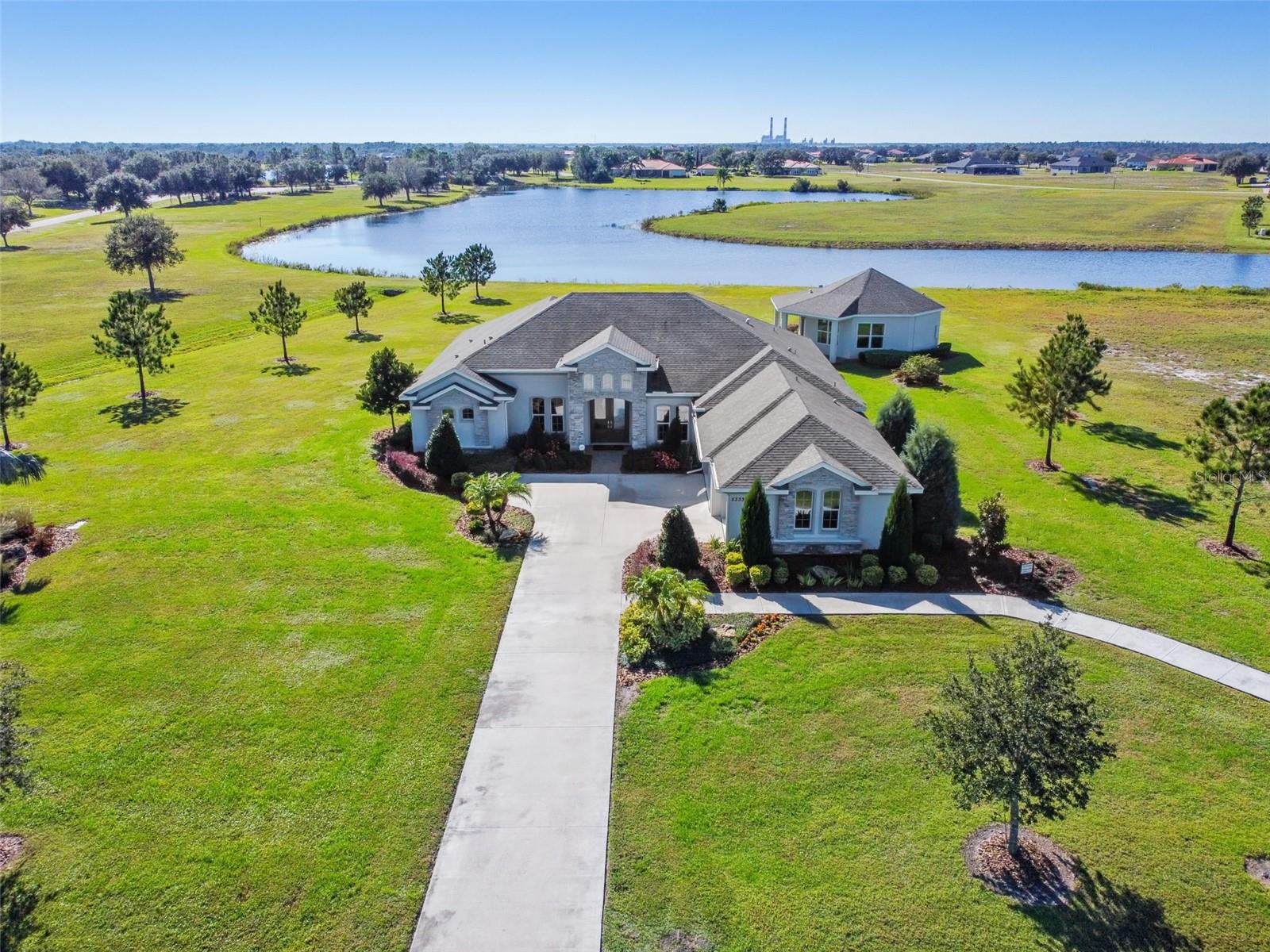 5333 Lake Venice Dr — photo