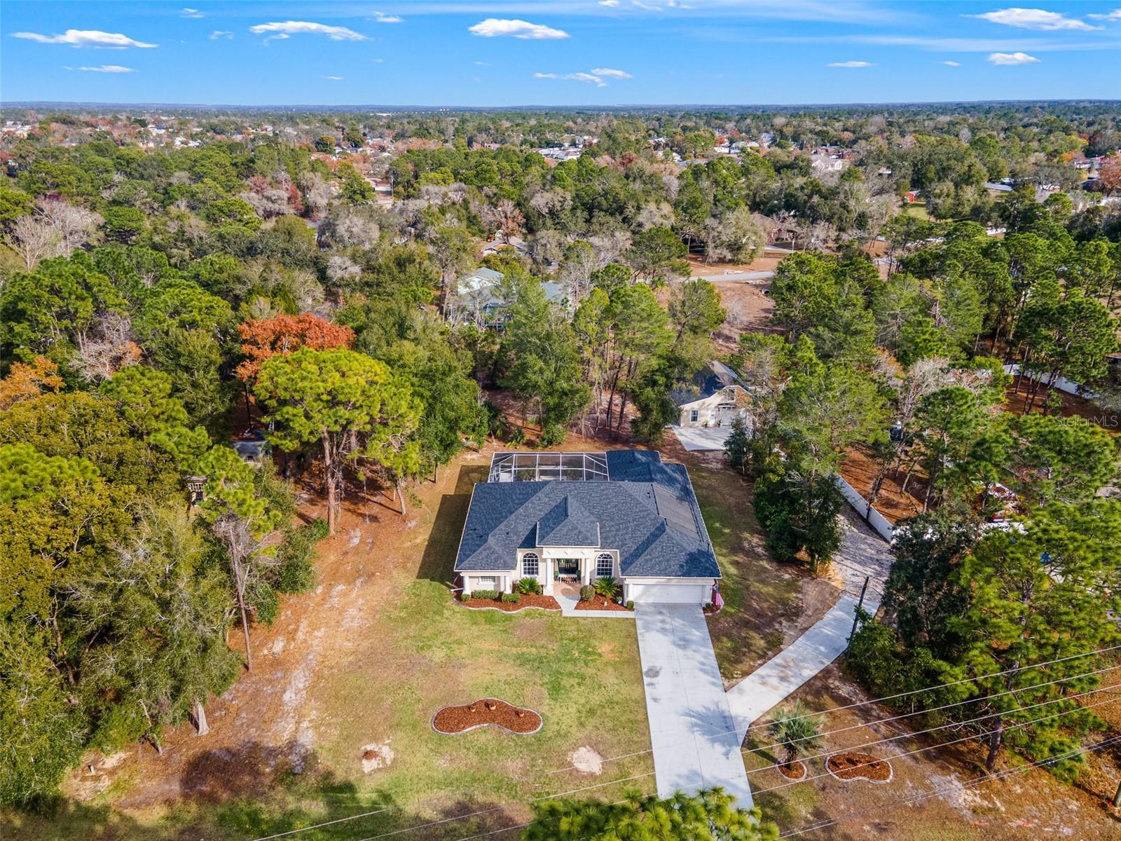 14071 Linden Dr — photo