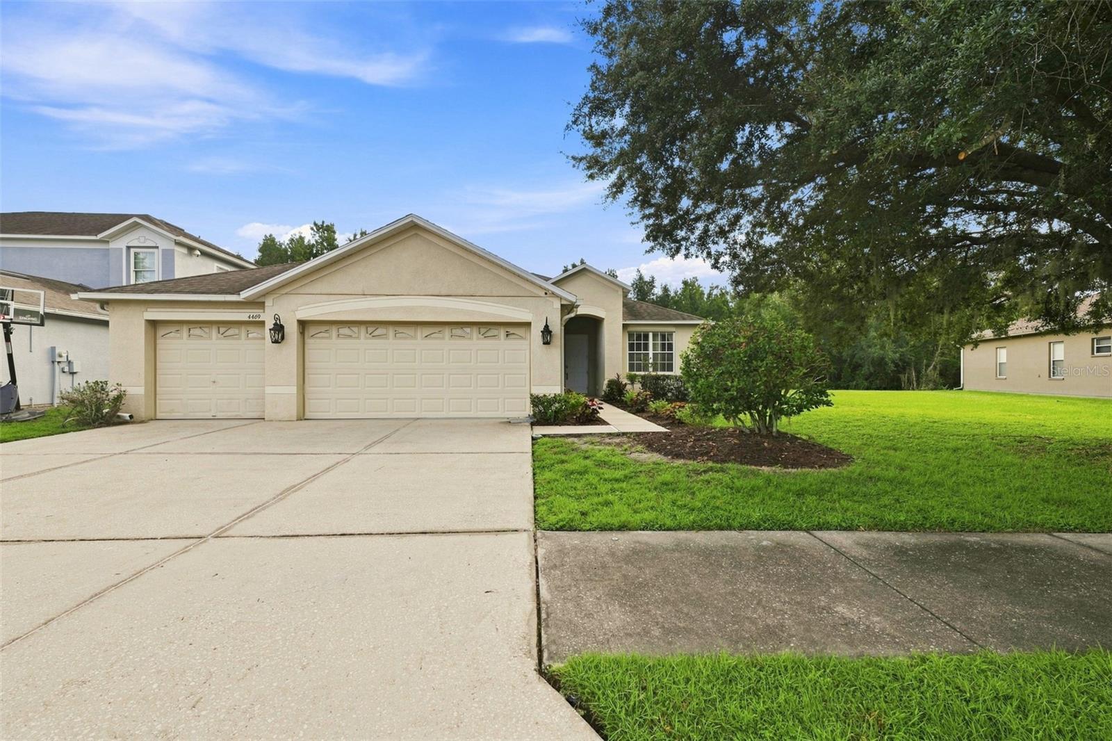 4469 Stoney River Dr — photo