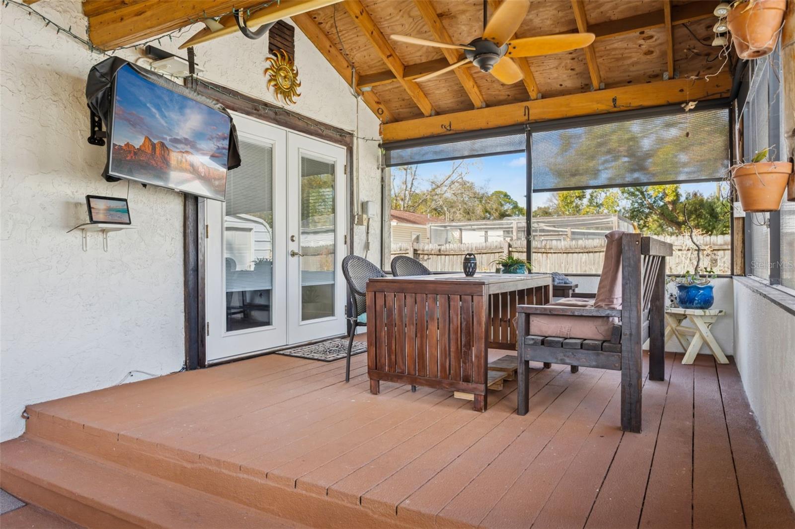 1023 N Bask Dr — photo